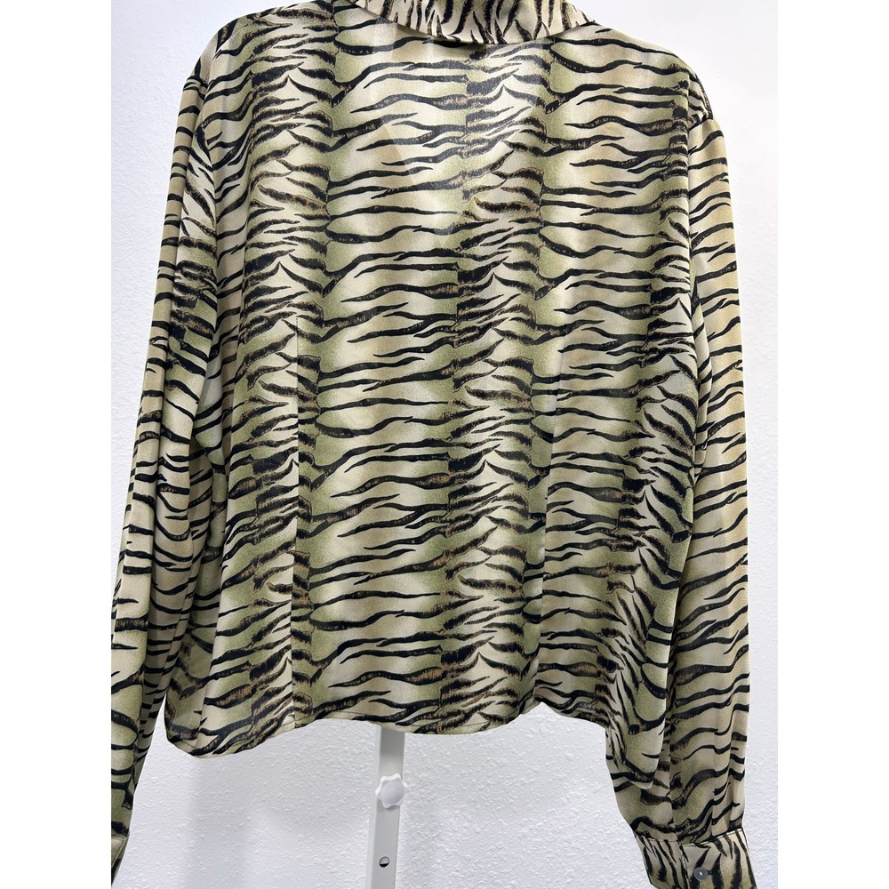 Le Caviar Womens Tiger Print Button Up Blouse‎ Olive Green Tan Animal Large